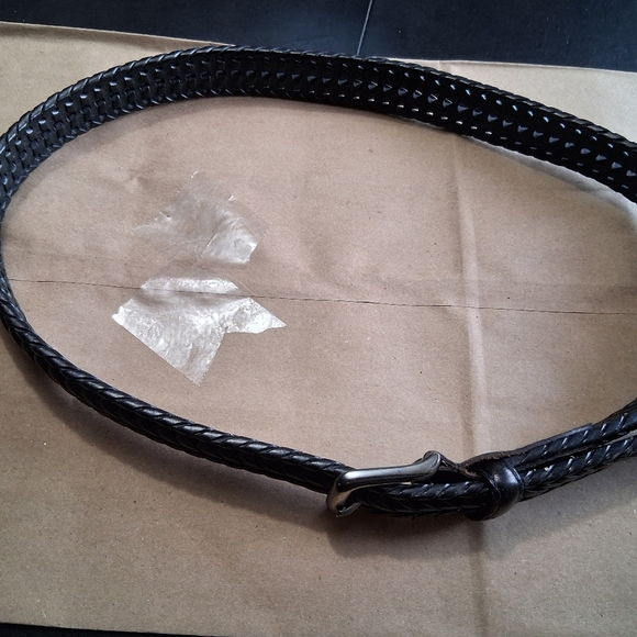 Docker's Men's Genuine Black Leather 34" Belt - Picture 3 of 9